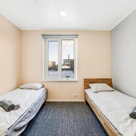 10 - Modern 2br Apartment, Fast Wifi, Near Old Town *